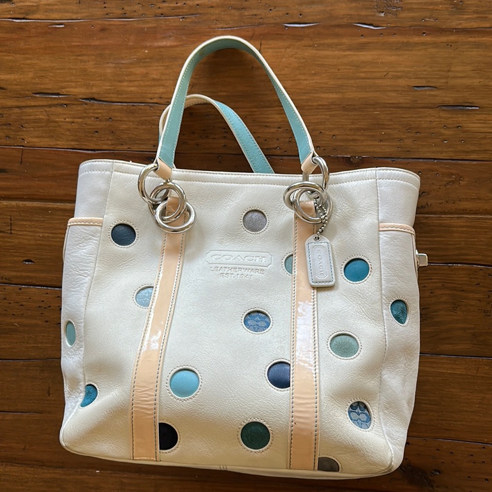 COACH …. Ltd White leather Blue Polka Dots Lunch Gallery Tote Bag